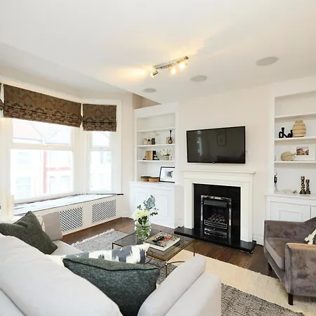 The Kensal Green Place - Modish 2Bdr Flat With Study Room